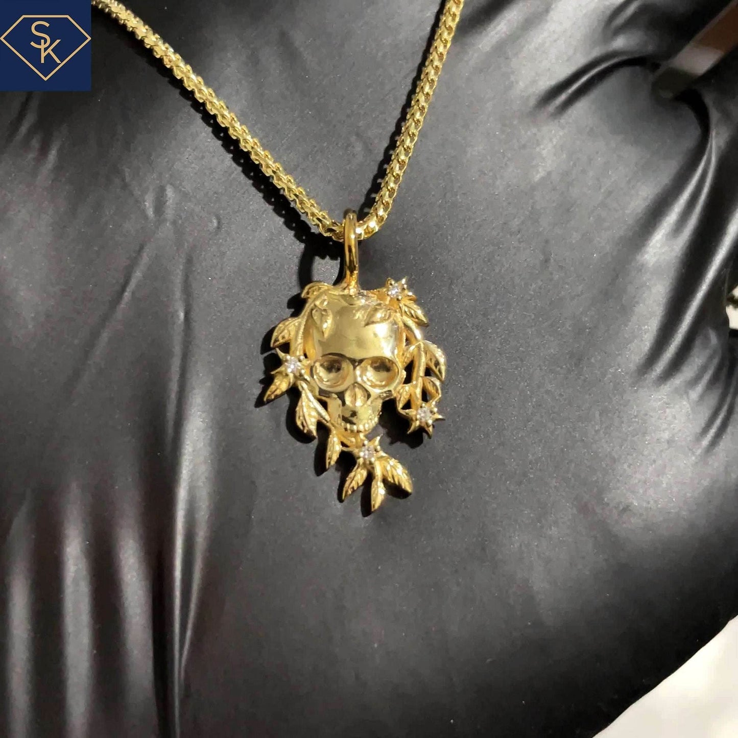 Leafy Skull Pendant - SK Custom Jewelry
