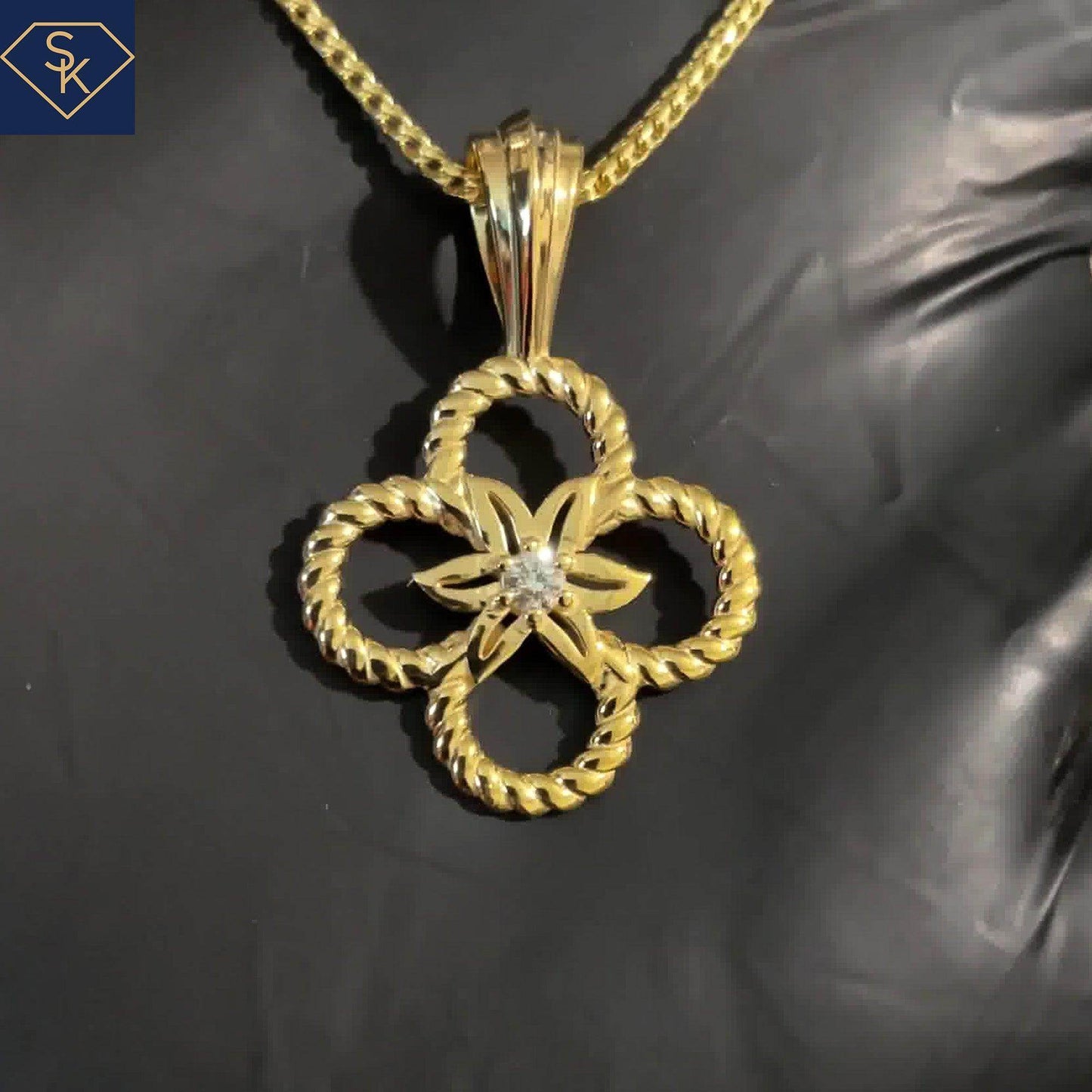 Clover Diamond with Rope Design Pendant - SK Custom Jewelry