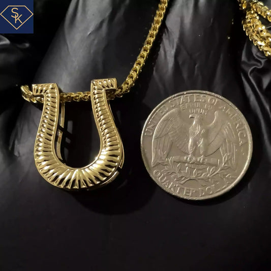 Textured Horse Shoe Pendant