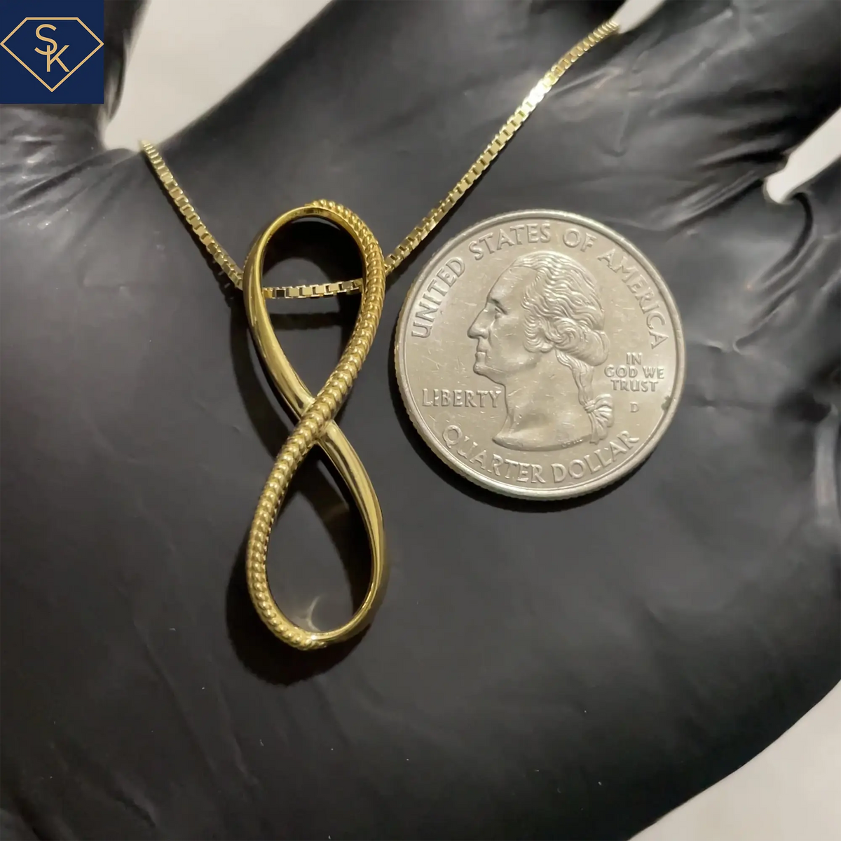 Elegant Rope Infinity Pendant