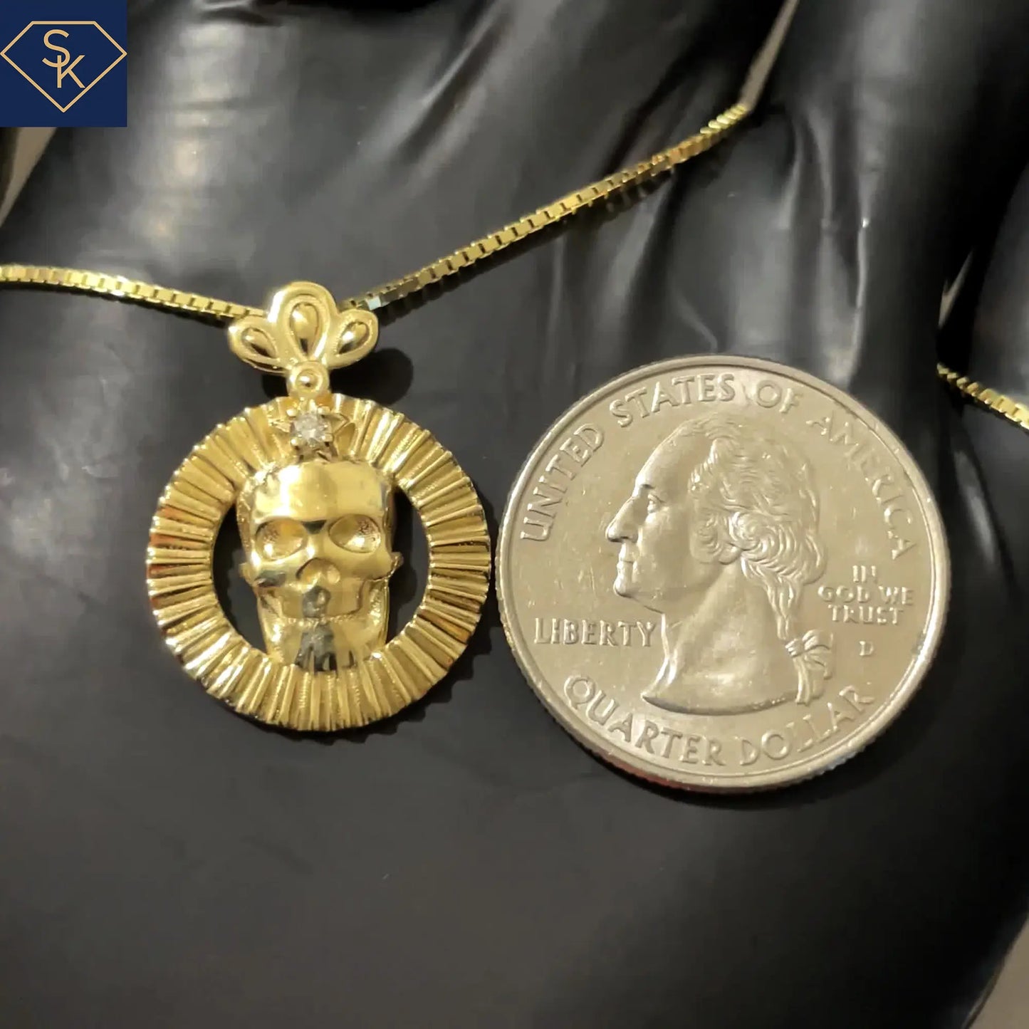 Skull Pendant with Star Diamond