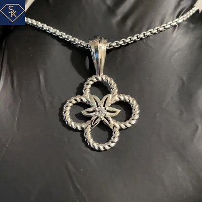 Clover Diamond with Rope Design Pendant