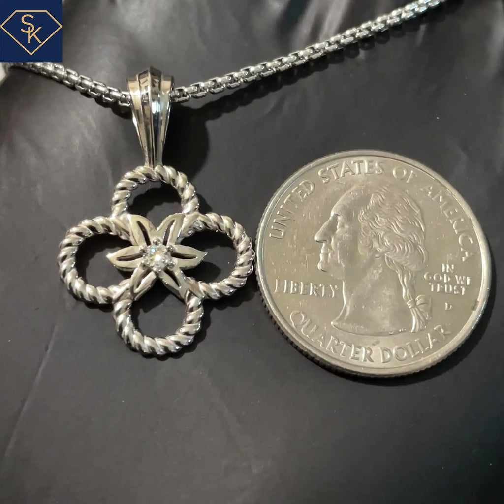 Clover Diamond with Rope Design Pendant