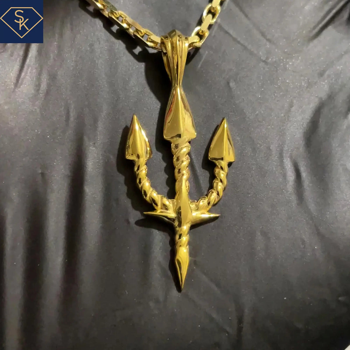 Trident with Rope Design Pendant