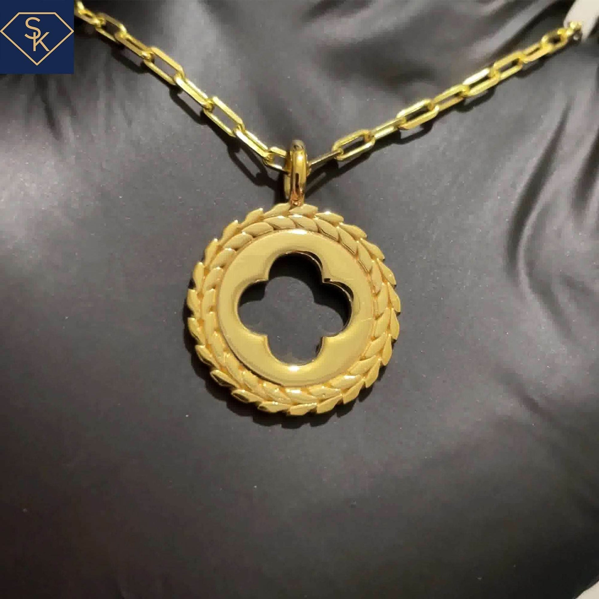 Clover Pendant