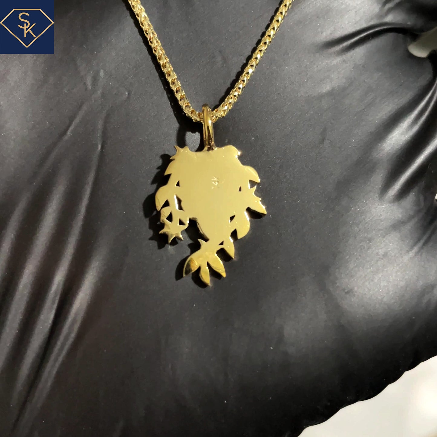 14K Solid Yellow Gold Leafy Skull Pendant