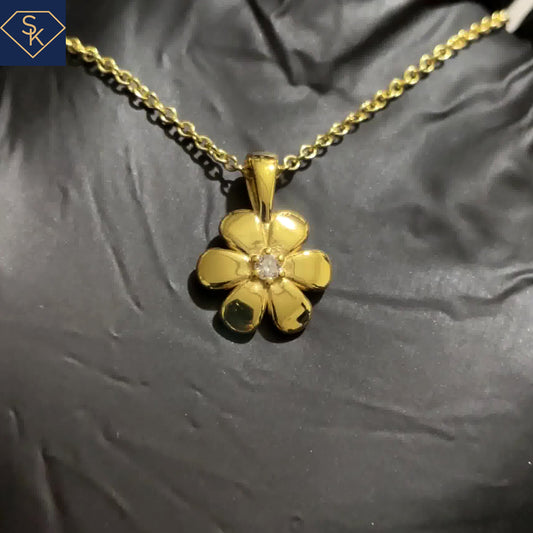 14K Yellow Gold Flower Pendant