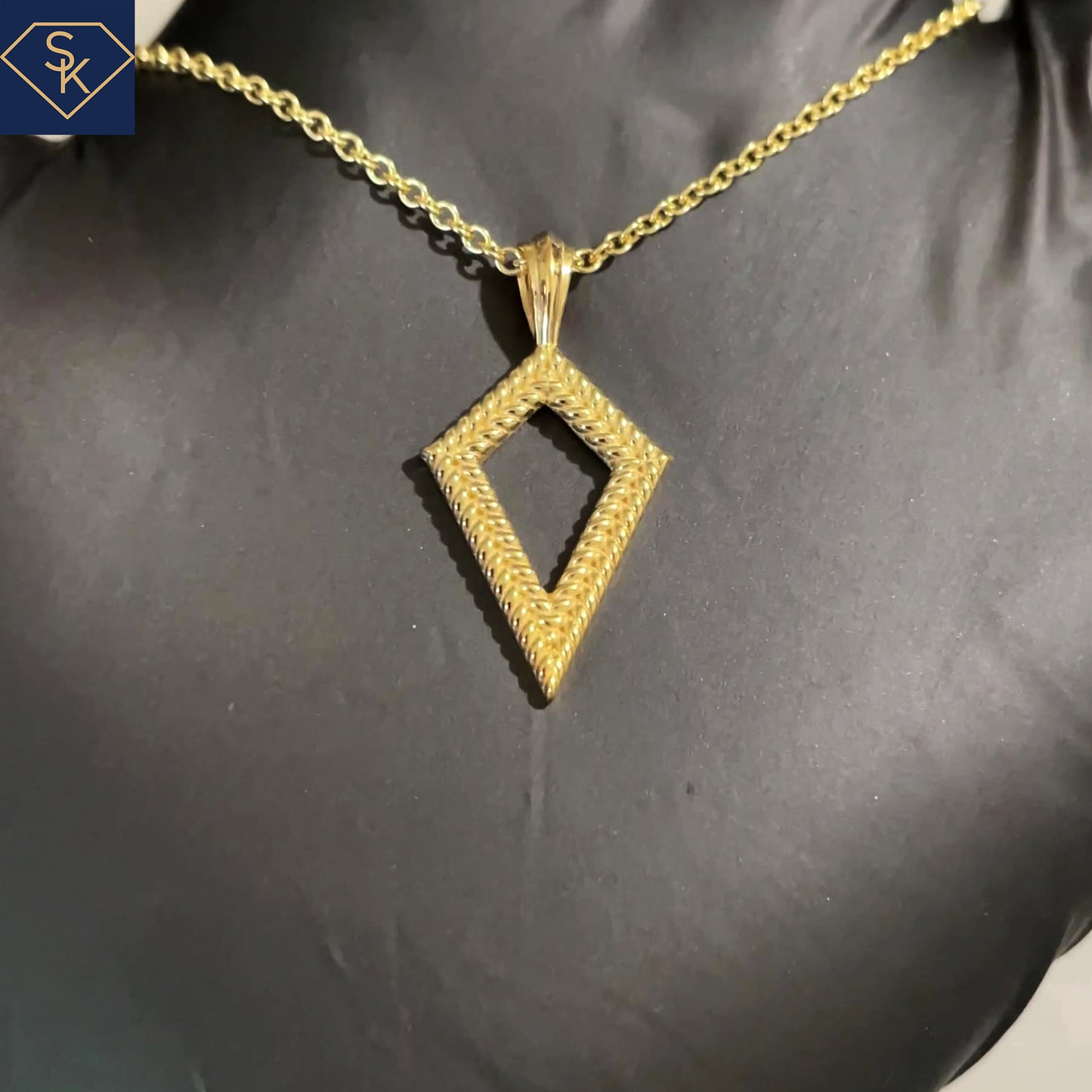 14K Solid Yellow Gold Kite Shape with double Ropes Design Pendant