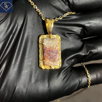 14K Yellow Gold Lace Agate Pendant