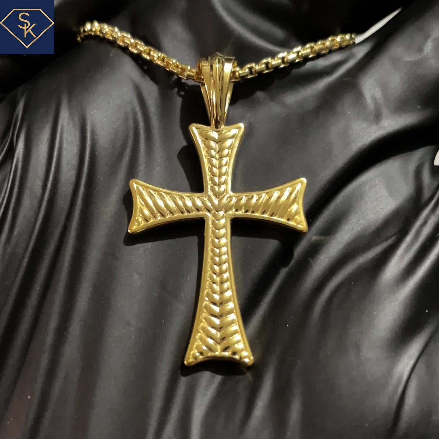 14K Yellow Gold Texture Cross Pendant