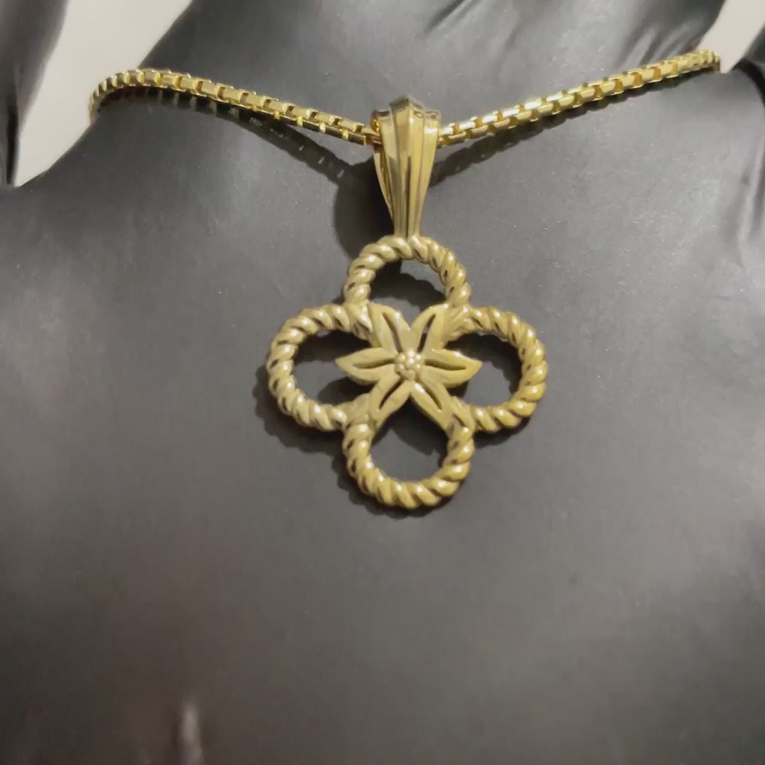 Rope Clover Pendant