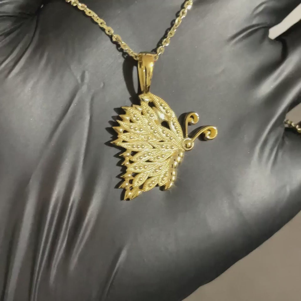 Elegant Butterfly Pendant – Delicate & Timeless Jewelry