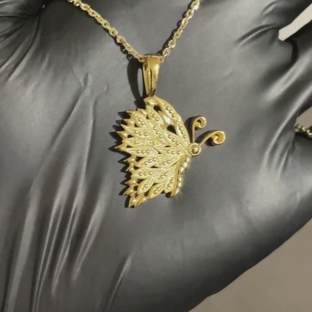 Elegant Butterfly Pendant – Delicate & Timeless Jewelry