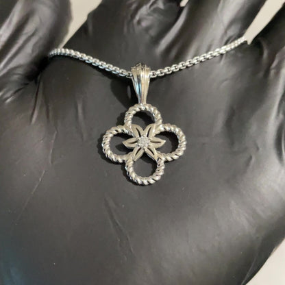 Clover Diamond with Rope Design Pendant